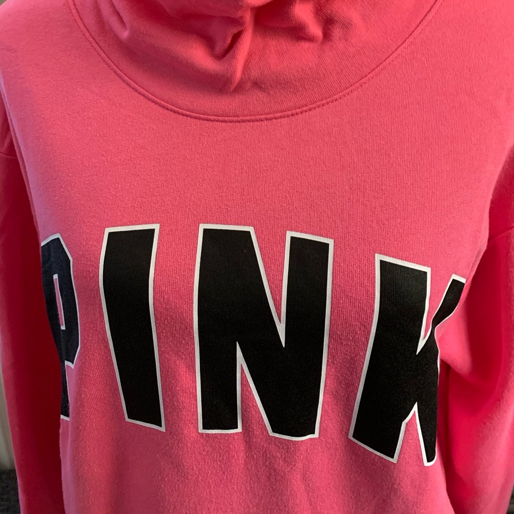 Women’s pink sweatshirt size large